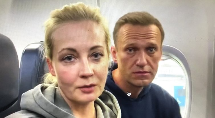 Aleksejus Navalnas su žmona (nuotr. SCANPIX)