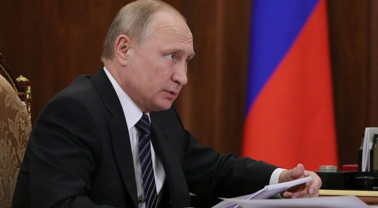 V. Putino interviu: Rusijos prezidentas priremtas į kampą dėl melo (nuotr. SCANPIX)