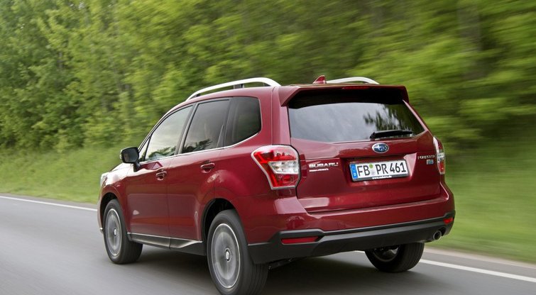 „Subaru“ visame pasaulyje atšaukia 448 tūkst. „Forester“ modelių