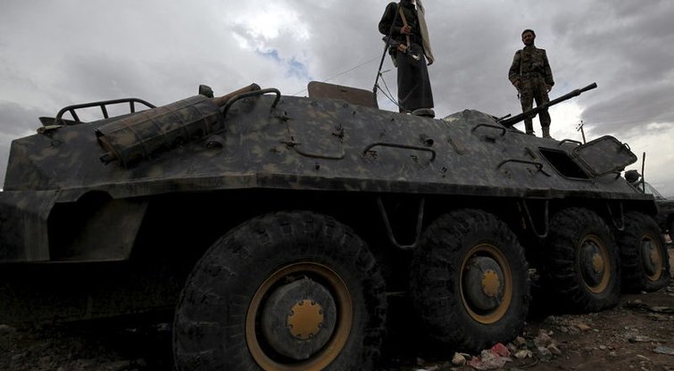  Jemeno husių sukilėliai užėmė oro pajėgų bazę netoli Adeno (nuotr. SCANPIX)