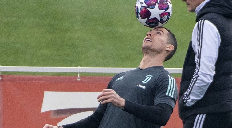 Cristiano Ronaldo treniruotėje. (nuotr. SCANPIX)