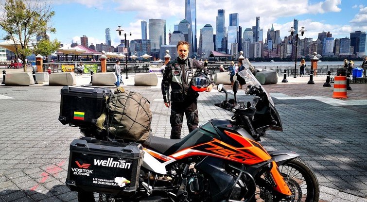 Karolis Mieliauskas motociklu pervažiavo Šiaurės Ameriką