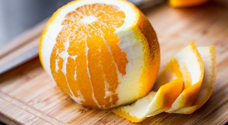 Apelsinų žievelės (nuotr. Shutterstock.com)