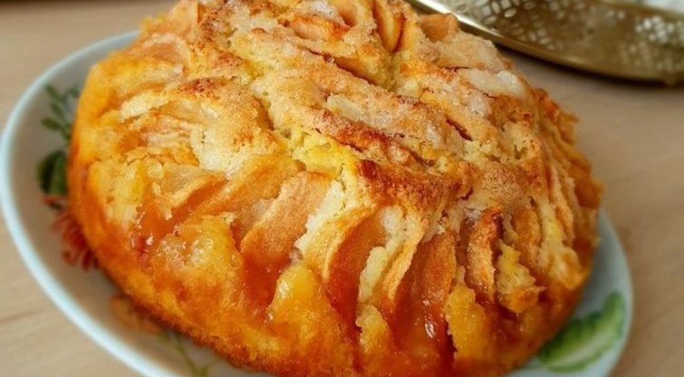 Obuolių pyragas (Nuotr. Jurgittos receptai)  