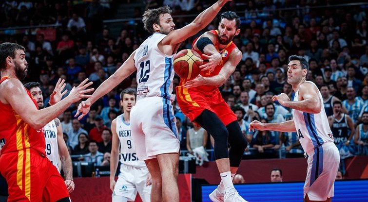 Finalo Argentina-Ispanija akimirka (nuotr. FIBA)