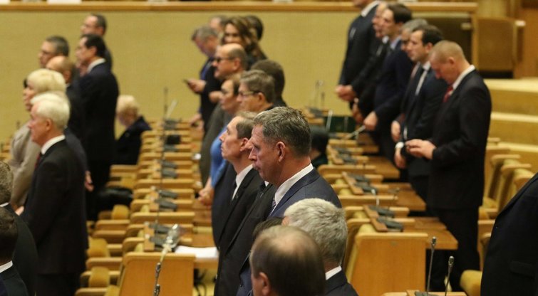 Prisiekė naujojo Seimo nariai (nuotr. Tv3.lt/Ruslano Kondratjevo)