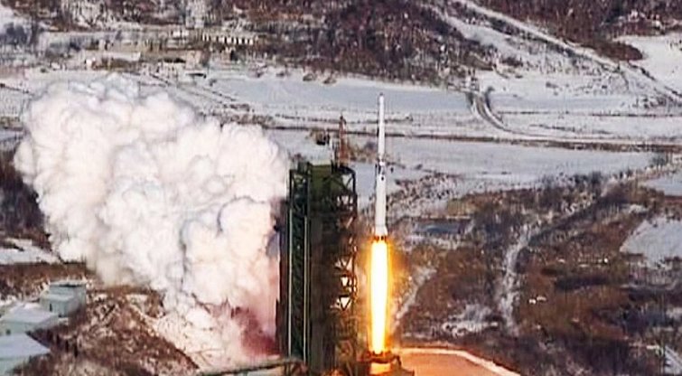 „Unha-3“ raketa Šiaurės Korėjos kosminiame centre 2012 metais  (nuotr. SCANPIX)