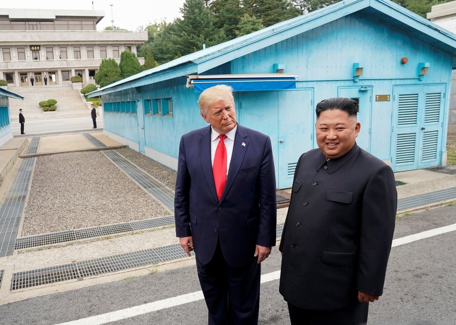 „Politico“: Trumpas svarsto planą Šiaurės Korėjai „išsaugoti branduolinius ginklus“ ir jai panaikinti sankcijas (nuotr. SCANPIX)