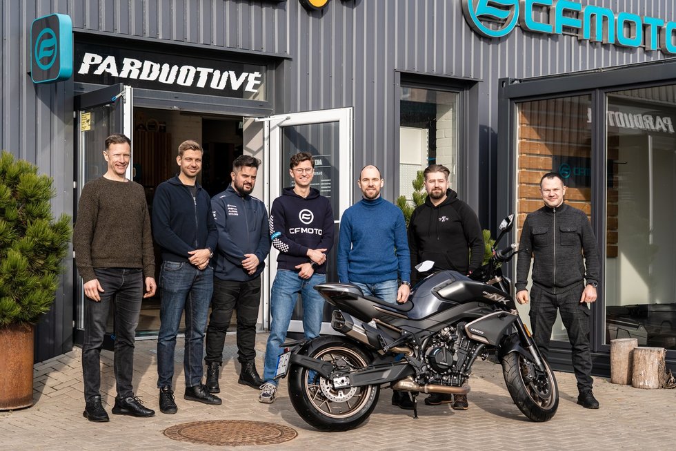„Baltic Motorcycle Riding Academy“ bendraįkūrėjai ir rėmėjai (nuotr. asm. archyvo)