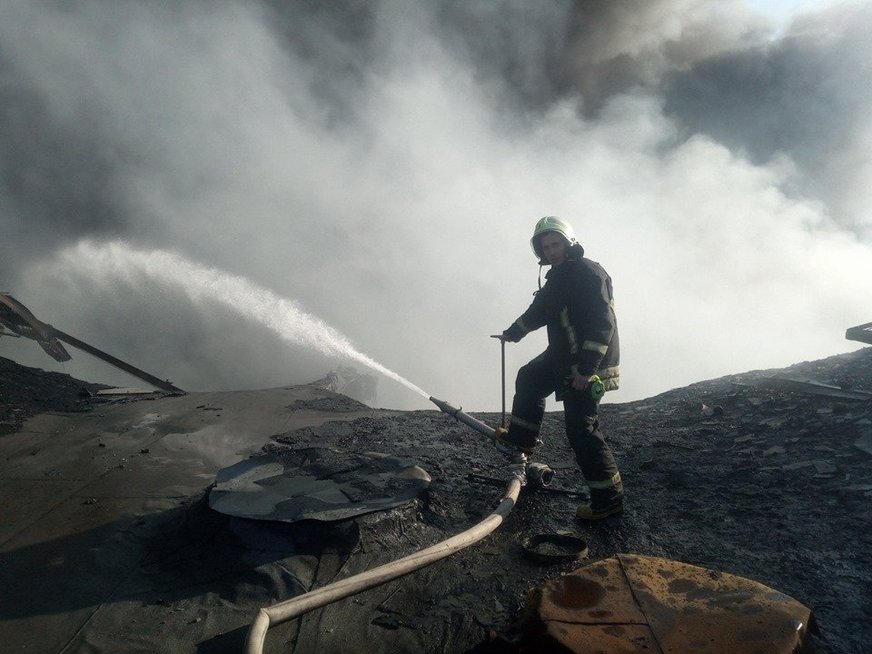 Ugniagesys gaisrą Alytuje palygino su Černobyliu: vaizdai gniaužia kvapą