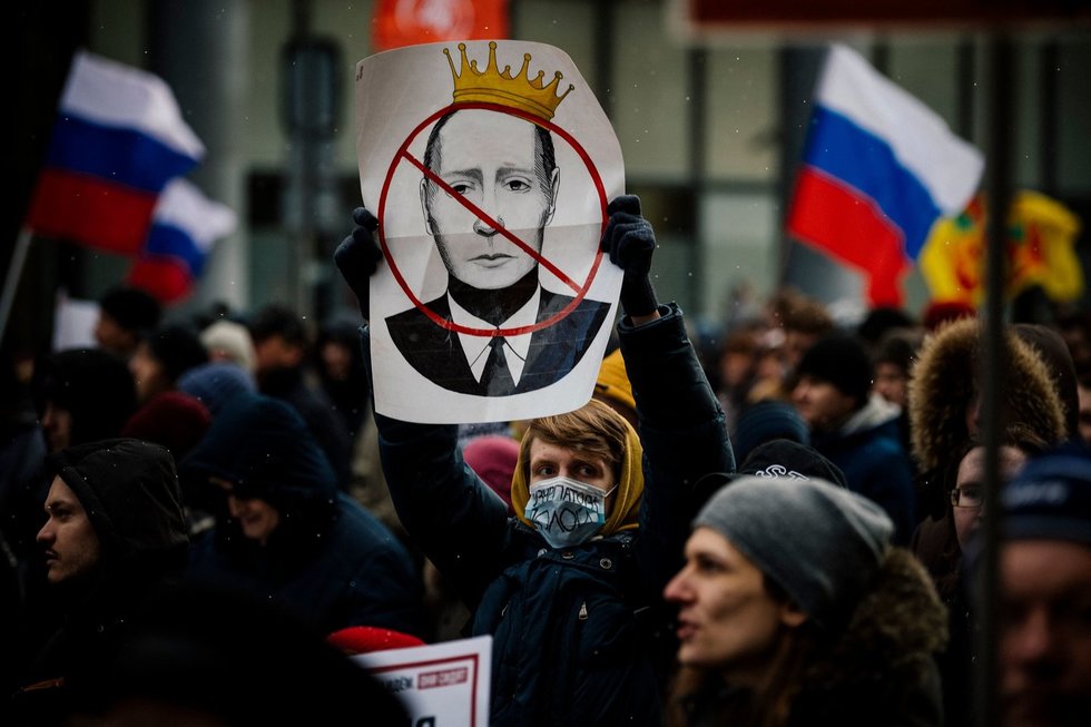 Apnuodyti, įkalinti ir paslaptingai žuvę: kas nutiko garsiausiems Vladimiro Putino kritikams?