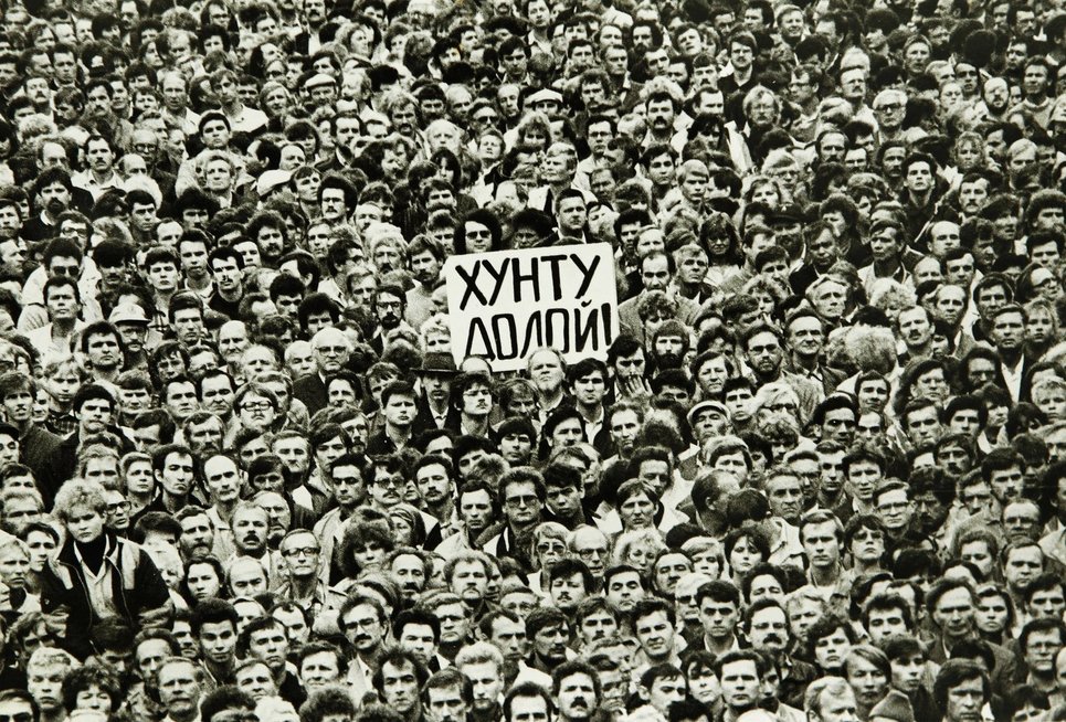 M. Gorbačiovą palaikanti protesto akcija Sankt Peterburge 1991 m. rugpjūtis