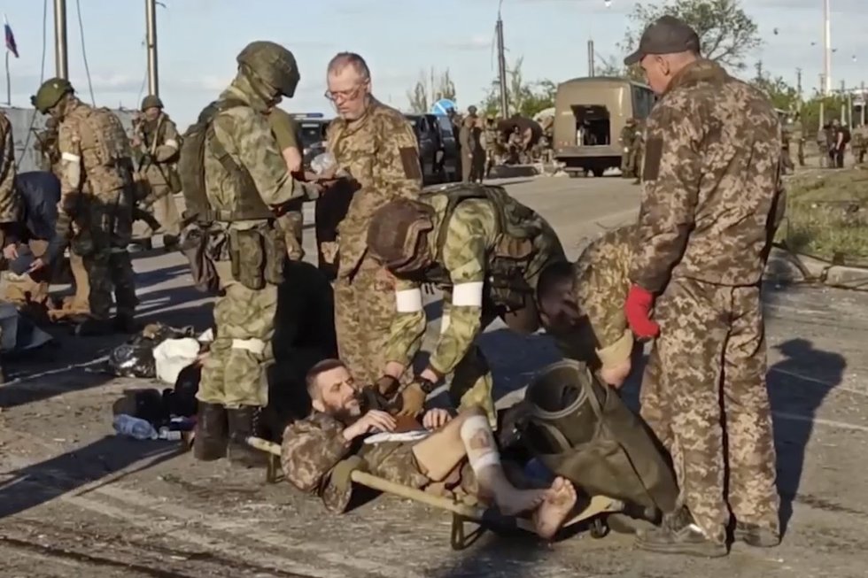 Kyjivo gyventojai baiminasi dėl Mariupolio gynėjų saugumo: „Nieko gero iš to nebus“ (nuotr. SCANPIX)