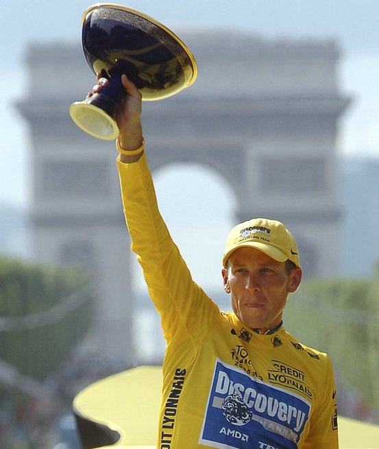 L. Armstrongas net septyniskart buvo tapęs prestižinių „Tour de France' varžybų čempionu.