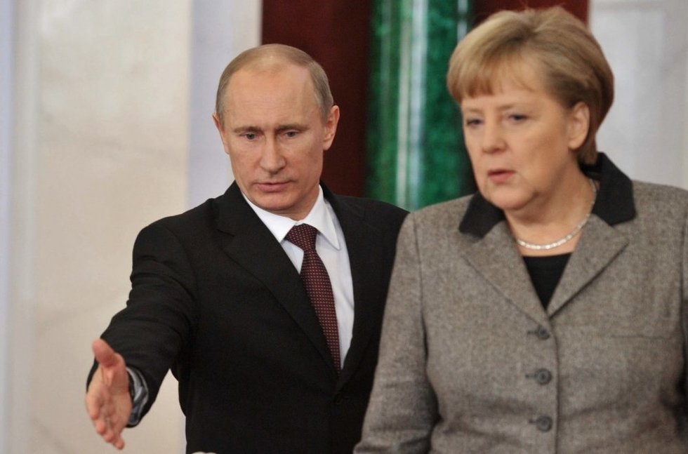 Vladimiras Putinas, Angela Merkel (nuotr. SCANPIX)