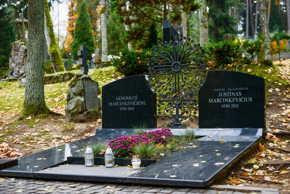 Justino Marcinkvičiaus kapas