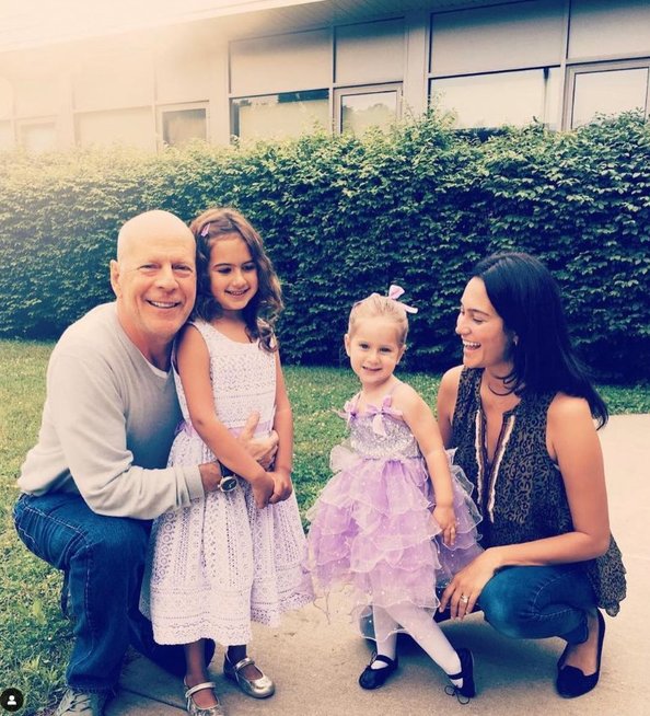 Bruce Willis su šeima (nuotr. Instagram.com)