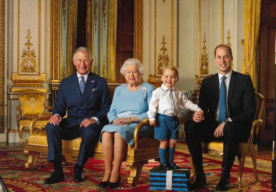 Anglijos karališkoji šeima (nuotr. facebook.com)