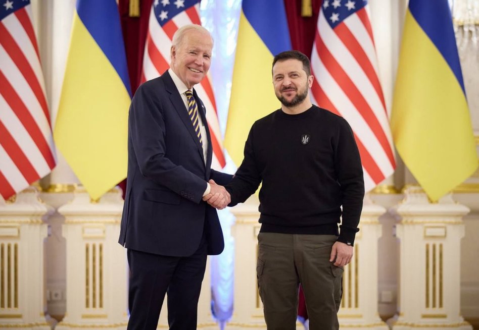 Oficialu: Zelenskis paviešino bendrą su Bidenu nuotrauką iš Kyjivo (nuotr. Telegram)