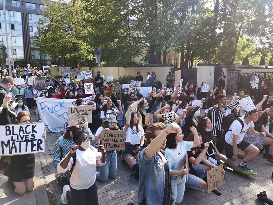 Vilniuje protestus JAV palaikanti eisena