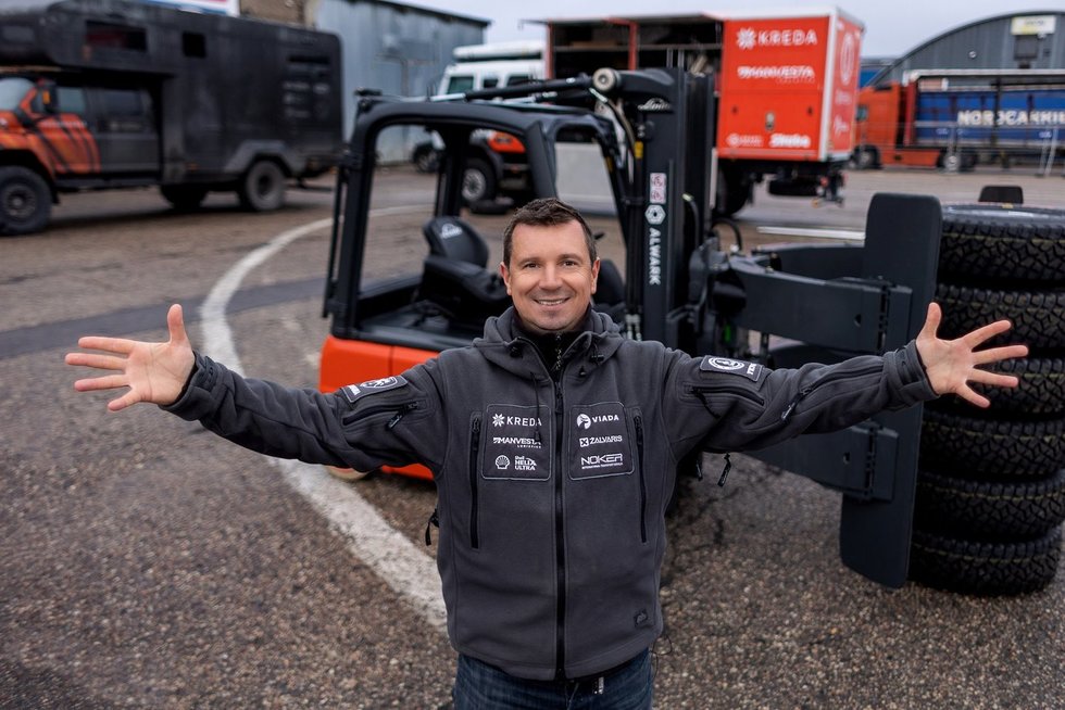 Antanao Juknevičiaus komandos Dakaro technika pajudėjo į Prancūziją.