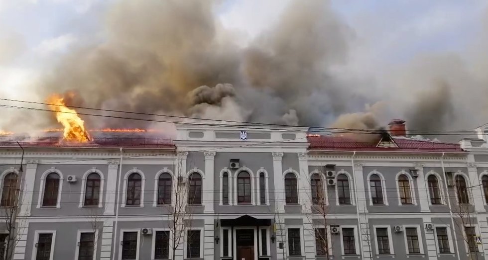 Degantis Ukrainos saugumo tarnybos pastatas Černihove