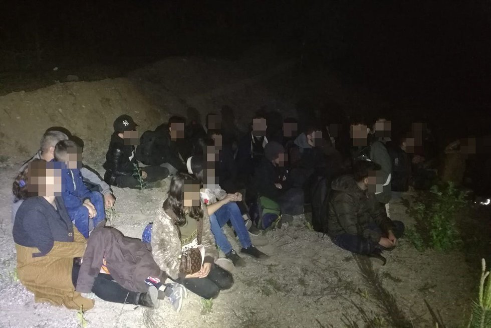Iš Baltarusijos plūsta neteisėti migrantai – VSAT pareigūnai sulaikė 52 asmenis  