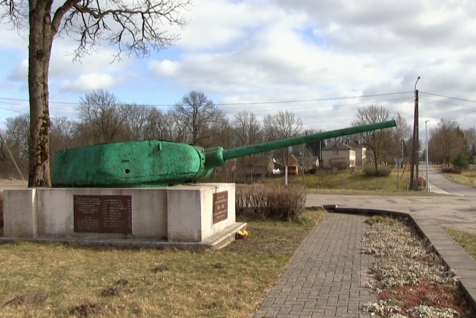 Kai kurie piktinasi planuojamais griauti sovietų memorialais: „Lietuvai nieko blogo nedaro“ (nuotr. stop kadras)