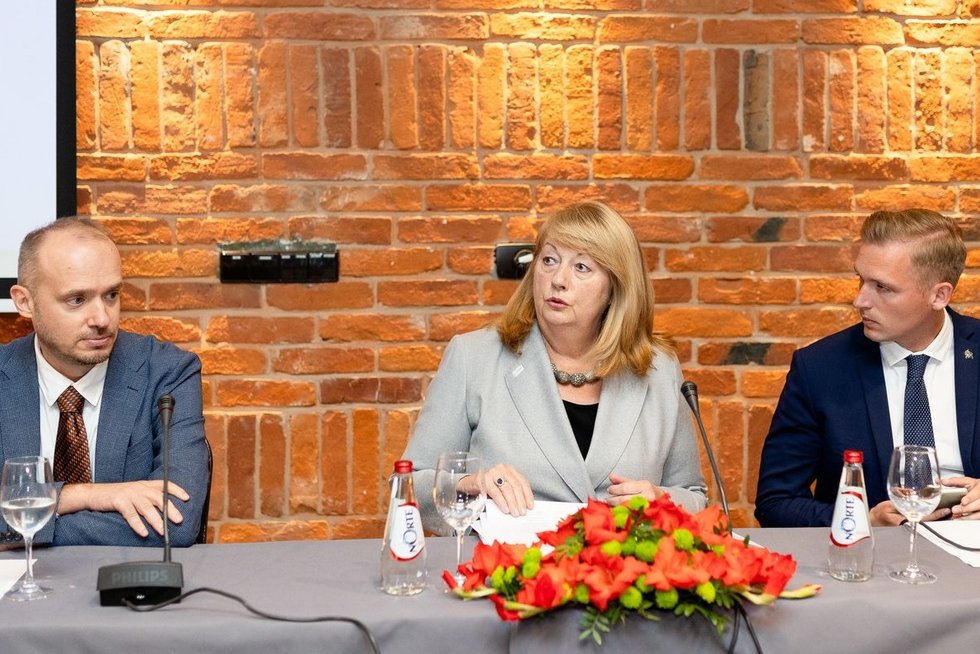 Liutauras Gudžinskas, Vilija Blinkevičiūtė ir Robertas Duchnevičius (Lukas Balandis/ BNS nuotr.)