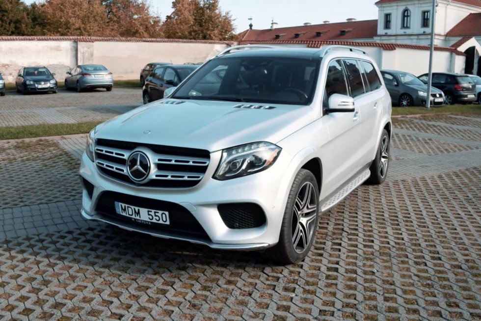 Prabangaus „Mercedes-Benz GLS“ visureigio apžvalga: ką gauna pirkėjas už 50 tūkst. eurų?  