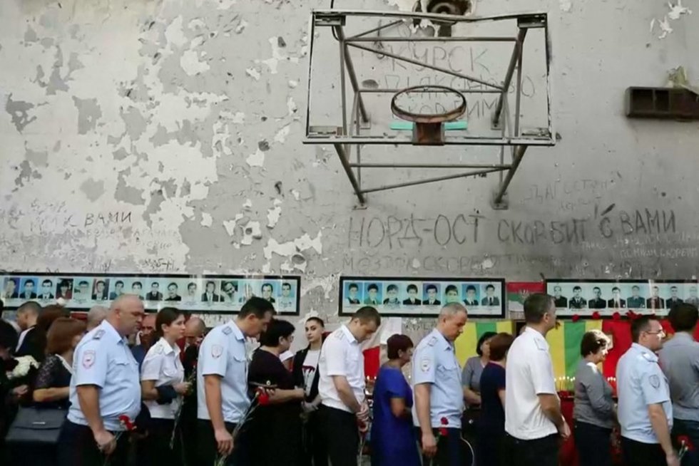 Beslano tragedija (nuotr. stop kadras)