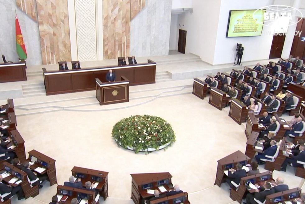 Baltarusijos parlamentas (nuotr. stop kadras)
